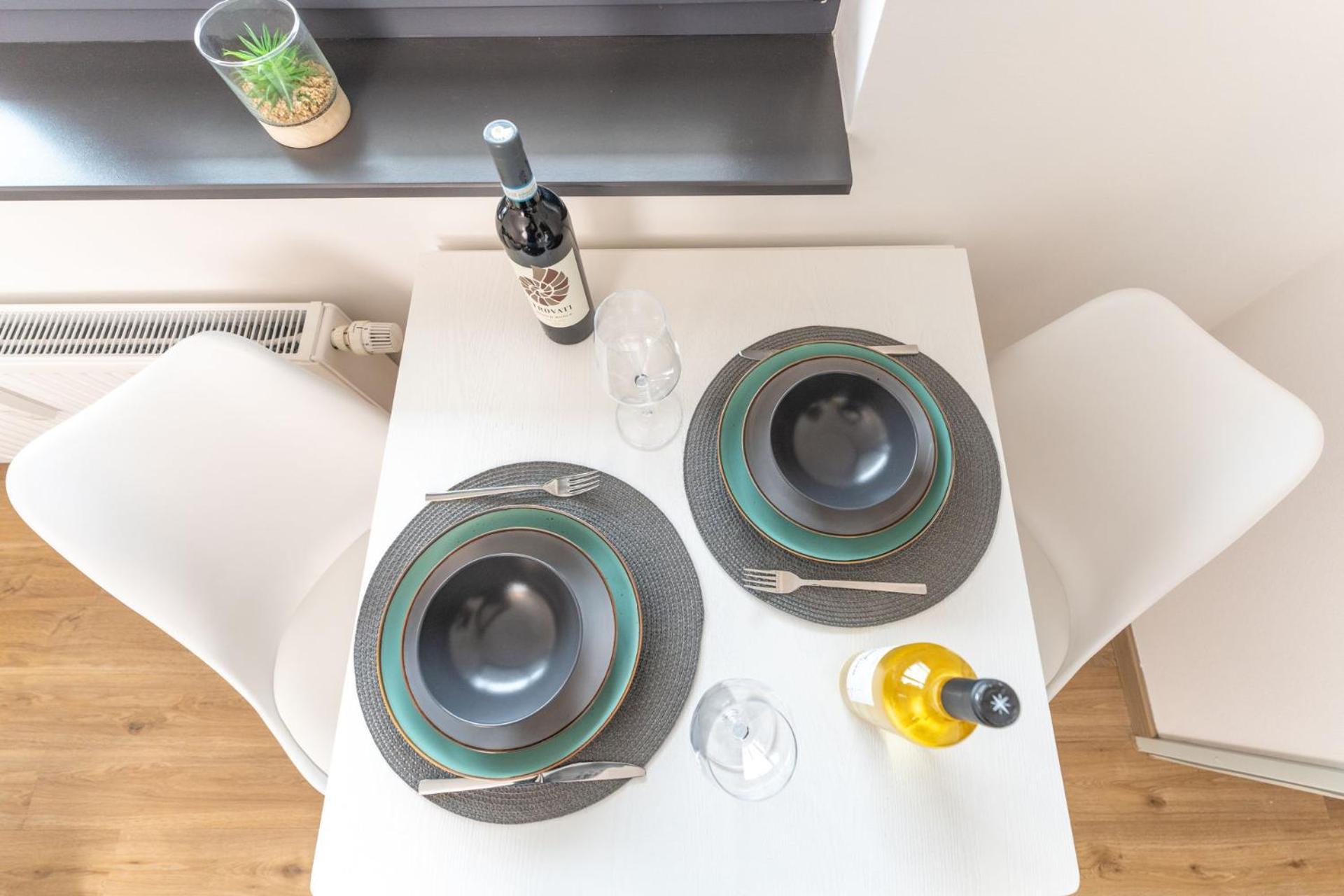 Modernes Apartment Mit Privatem Stellplatz Wenige Minuten Von Der Innenstadt & Mosel Koblenz  Buitenkant foto