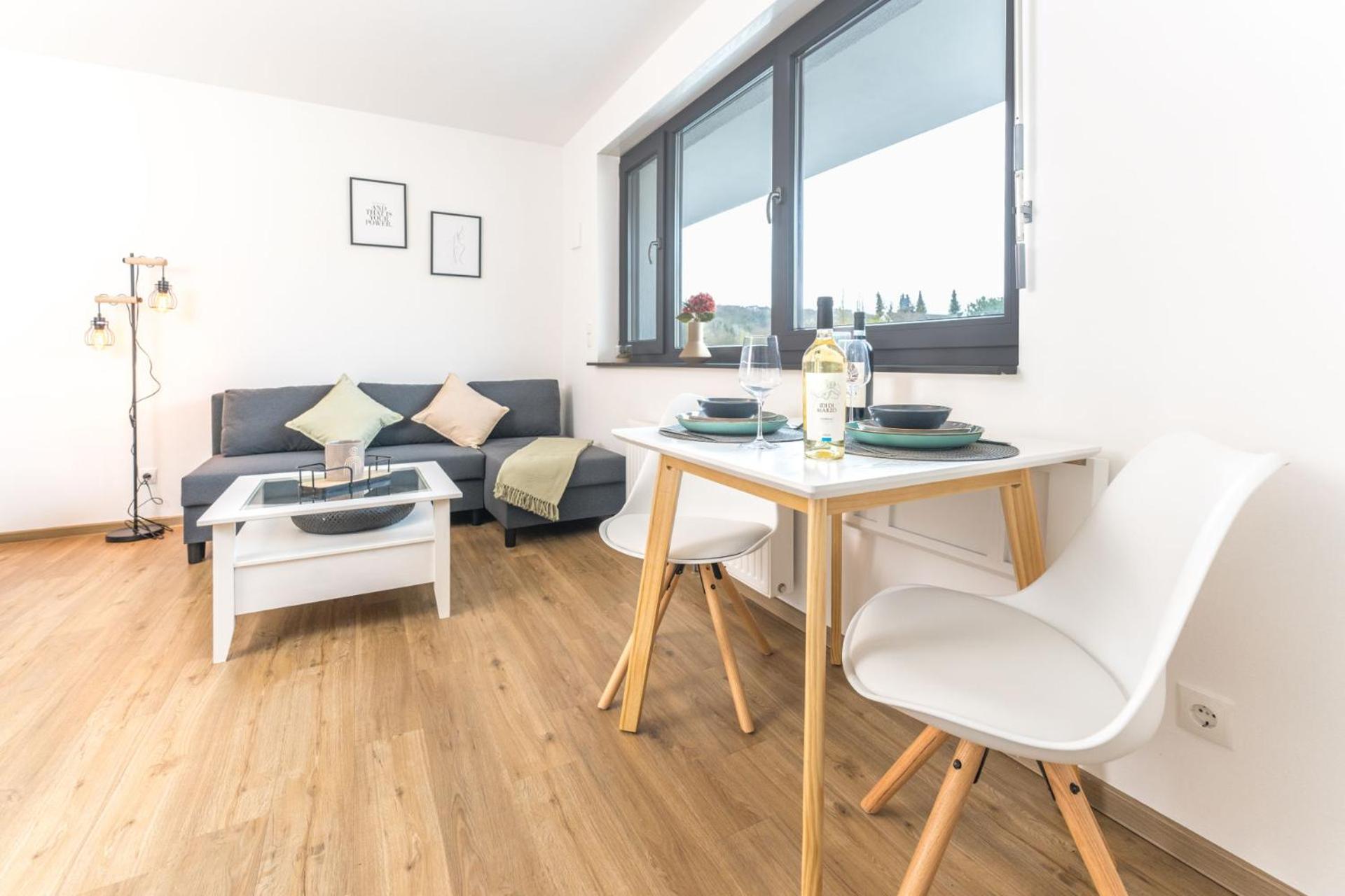 Modernes Apartment Mit Privatem Stellplatz Wenige Minuten Von Der Innenstadt & Mosel Koblenz  Buitenkant foto